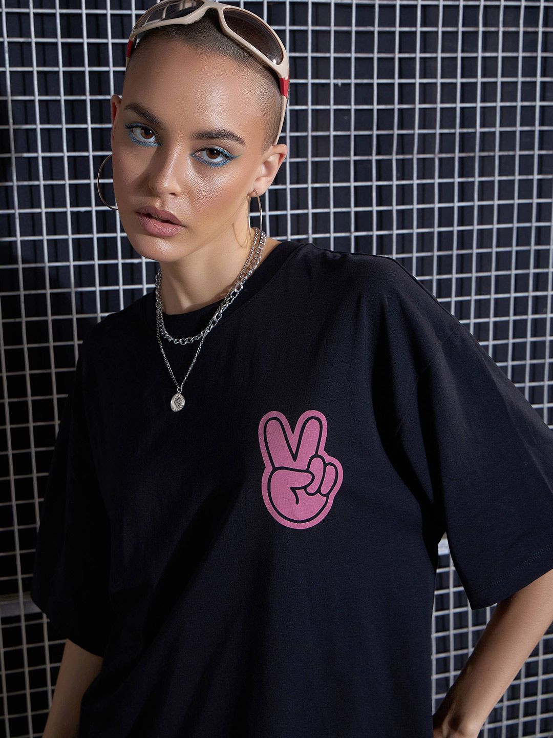 SASSAFRAS Black Graphic Printed Drop-Shoulder Oversized Pure Cotton T-shirt