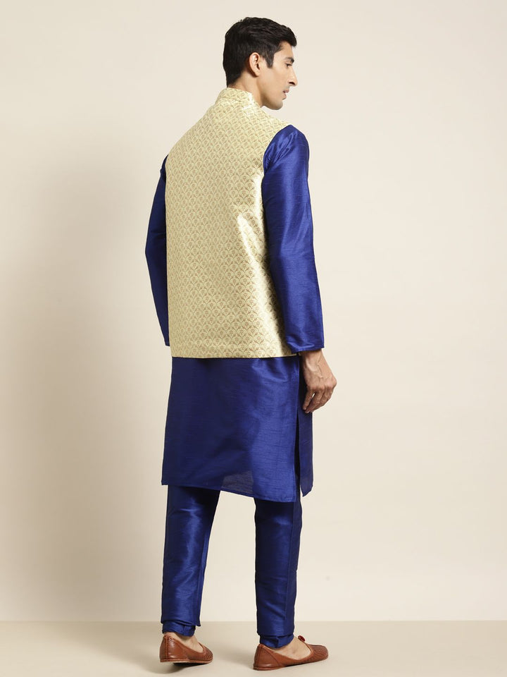 SOJANYA Men Blue Kurta with Churidar & Nehru Jacket
