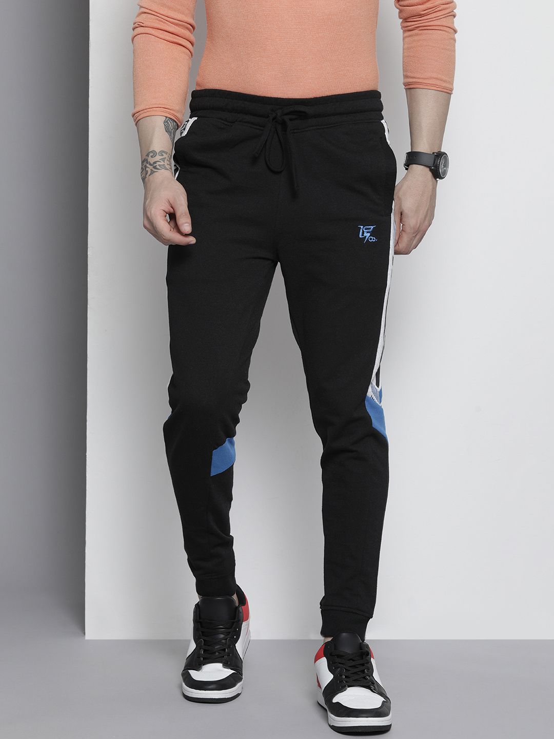 The Indian Garage Co Men Self Design Slim Fit Joggers