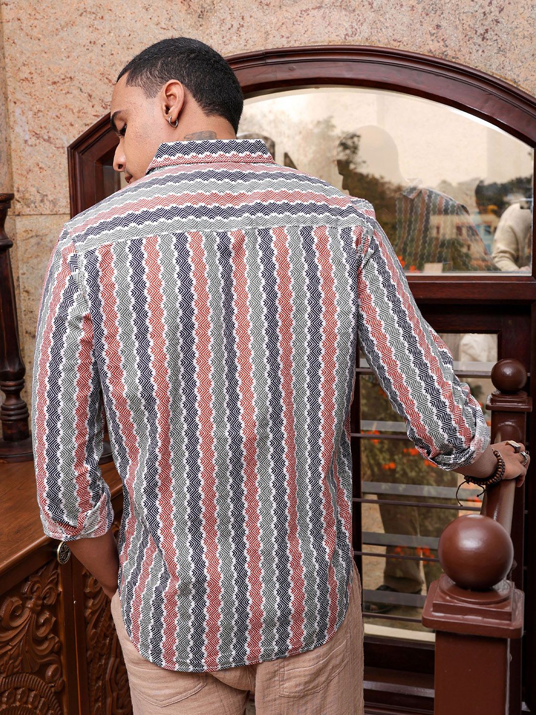 The Indian Garage Co Men Slim Fit Geometric Printed Resortwear Shirt