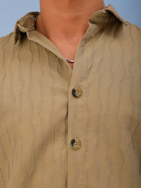 The Indian Garage Co Men Relaxed Fit Dobby Textured Resortwear Shirt