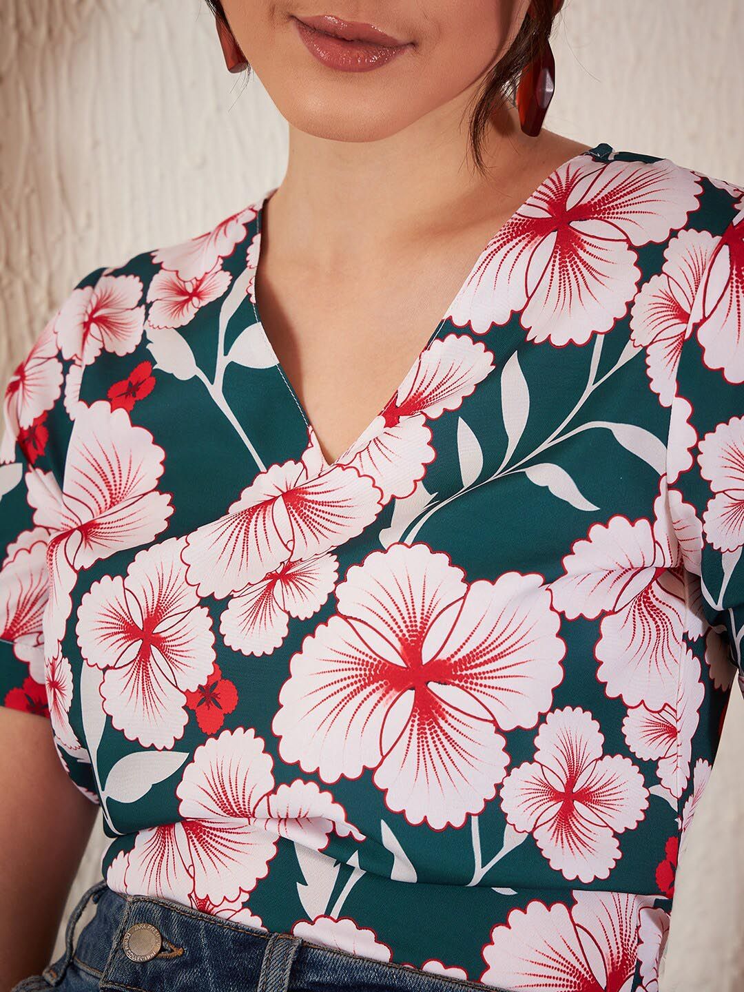 DENNISON Floral Printed V-Neck Crepe Top
