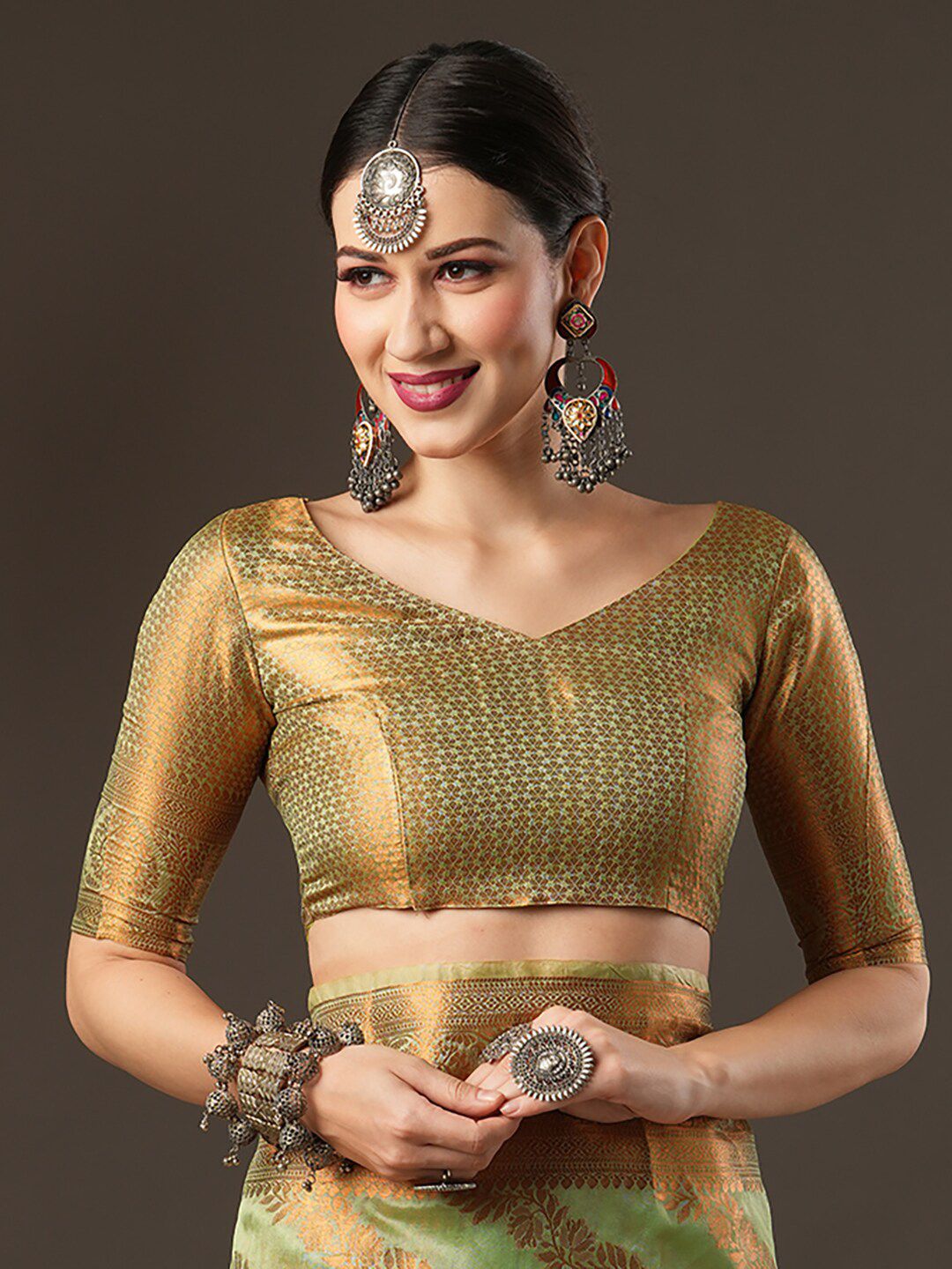 Saree mall Green & Gold-Toned Woven Design Zari Silk Blend Banarasi Sarees