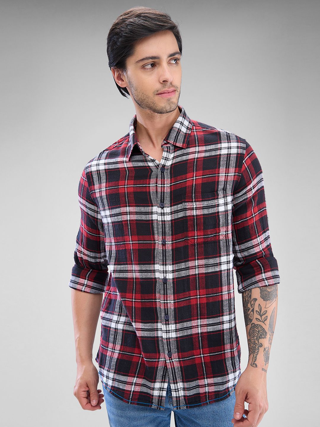 SPYKAR Men Tartan Checks Spread Collar Slim Fit Casual Shirt