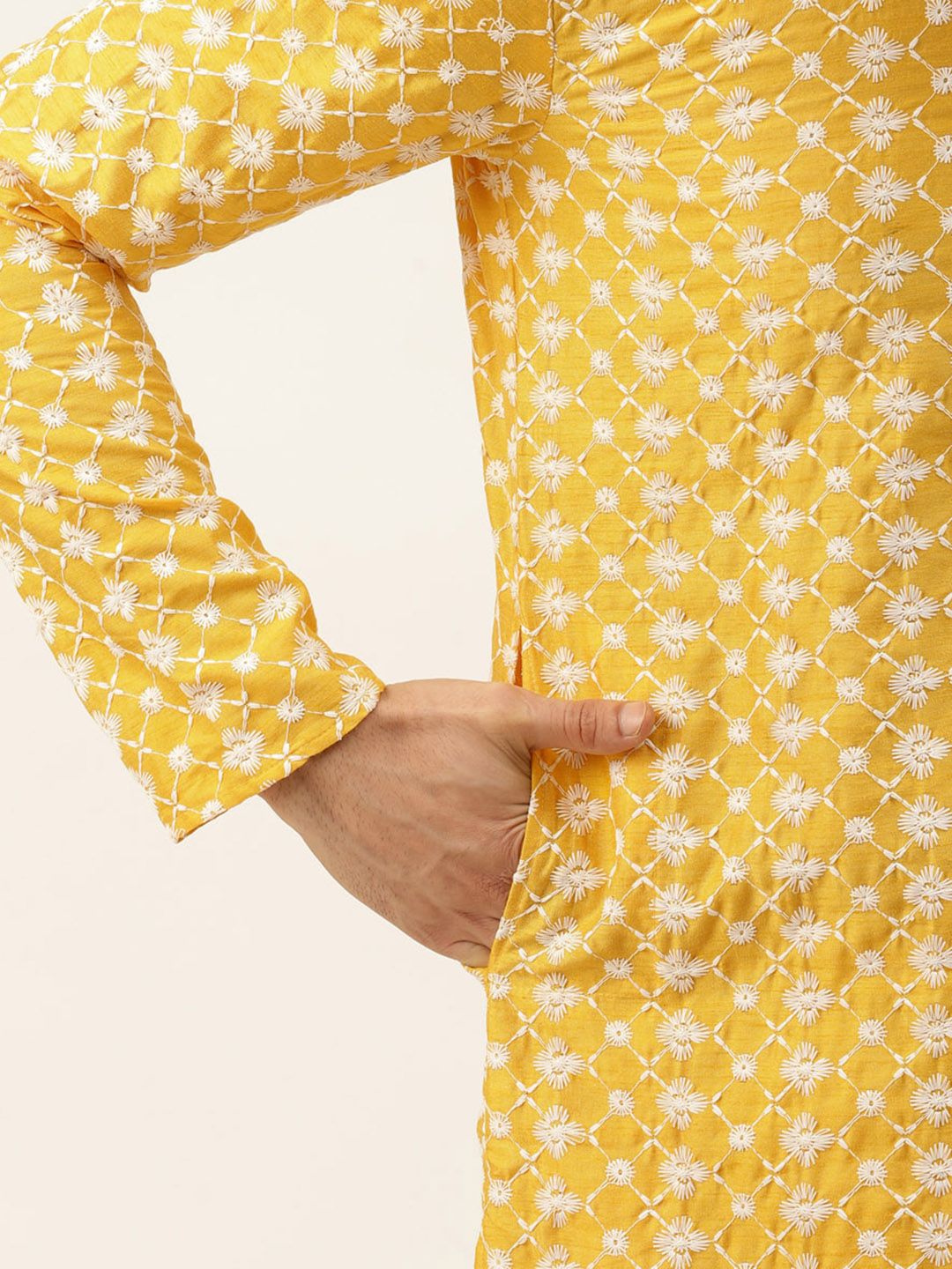 SOJANYA Men Yellow & White Embroidered Thread Work Kurta with Churidar & Nehru Jacket