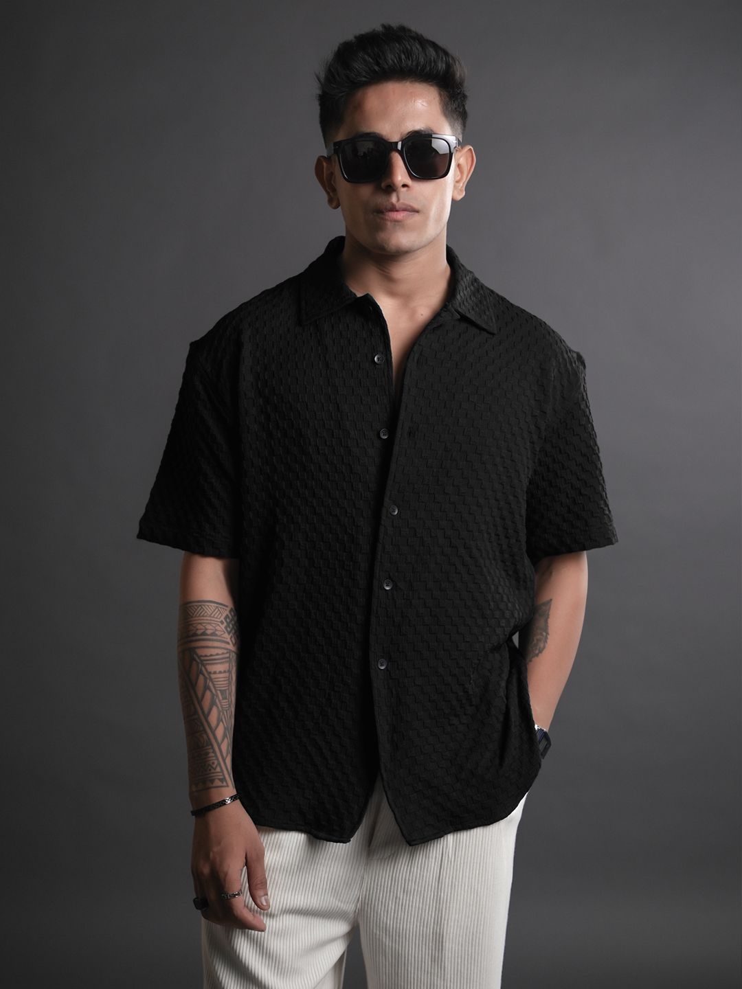 Powerlook Black India Slim Textured Short Sleeves Oversized Casual Shirt