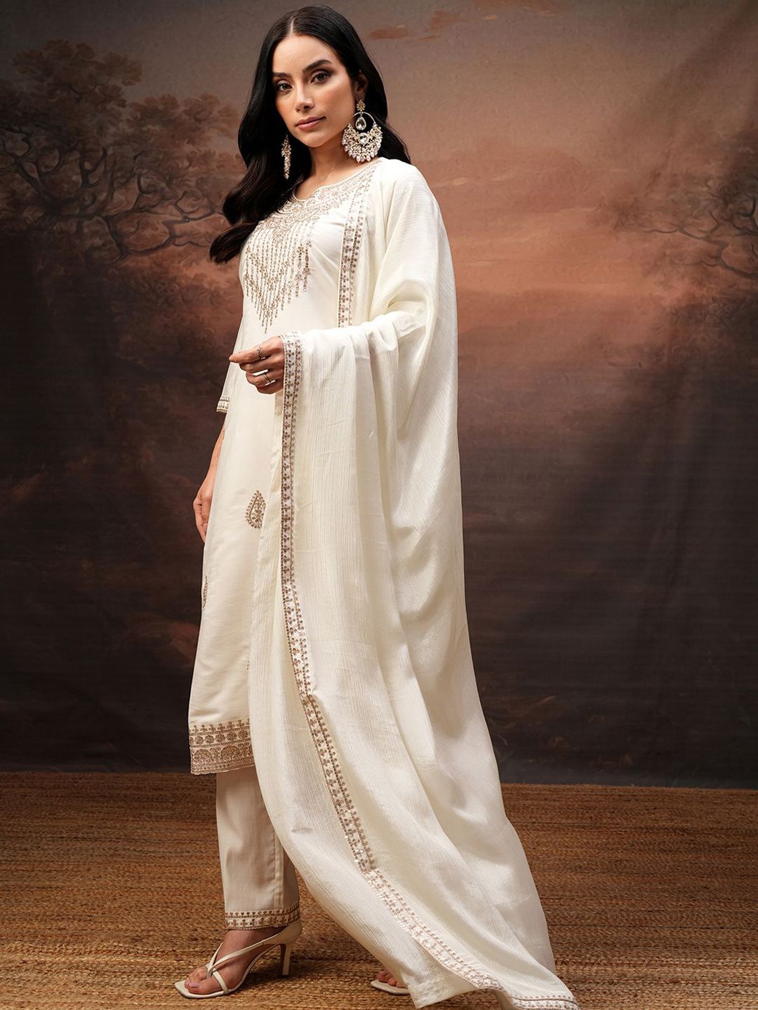 Vishudh Women Embroidered Kurta With Pant And Chinon Chiffon Dupatta