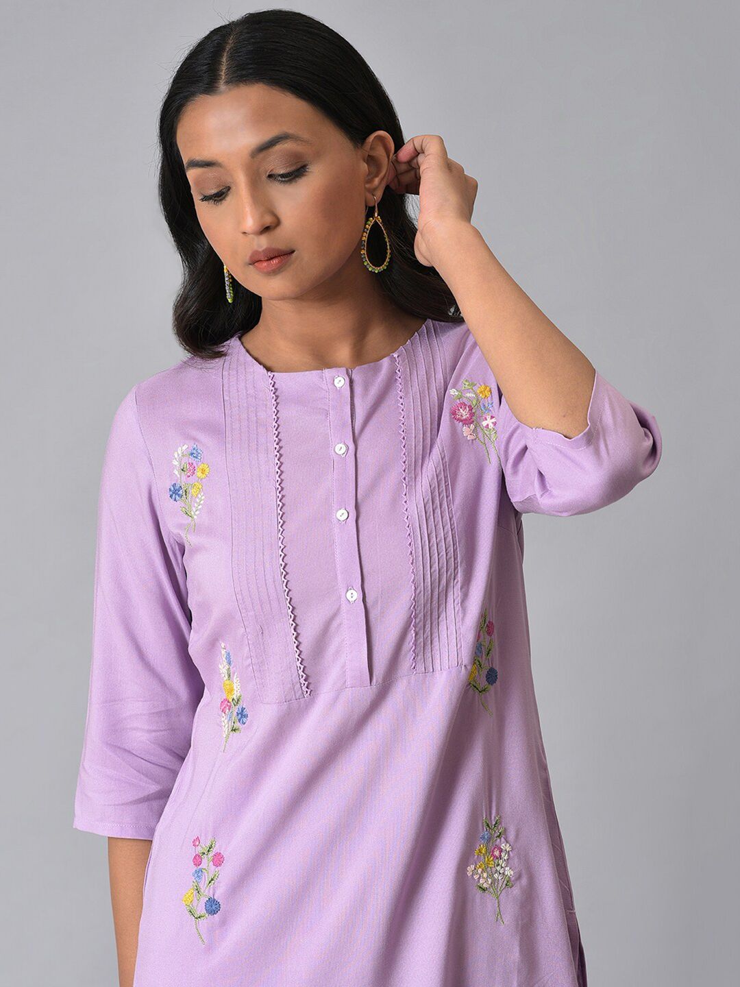 W Floral Embroidered Kurta