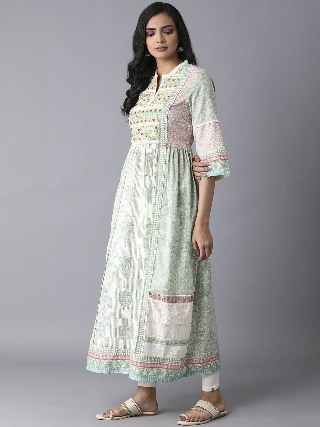 W Women Green Geometric Printed Kurta