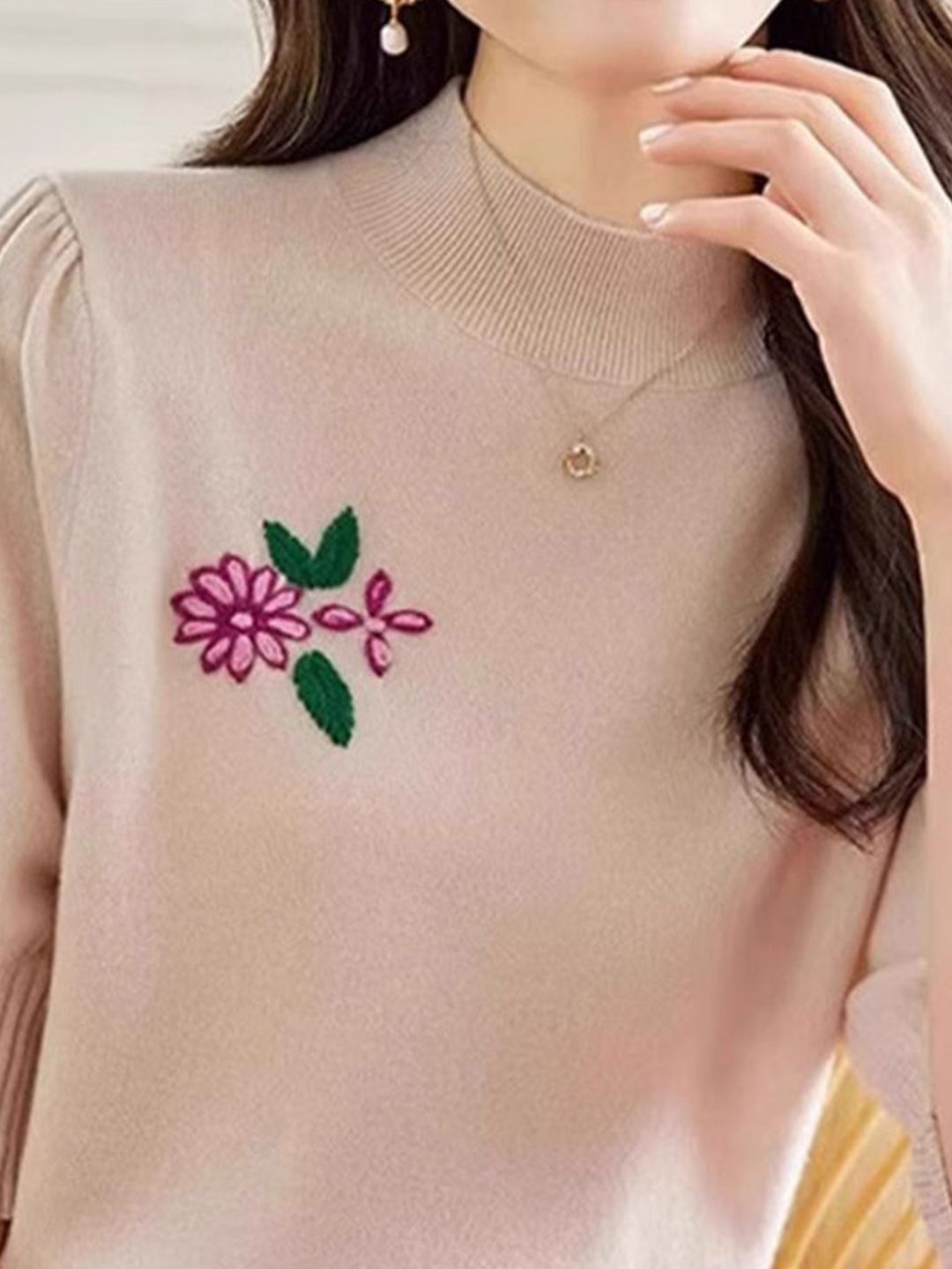 DressBerry Women Floral Embroidered Puff Sleeve Top