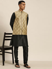 SOJANYA Men Black Kurta with Churidar