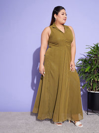 SASSAFRAS Curve Green Plus Size Cuban Collar Sleeveless Maxi Dress