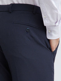 Park Avenue Men Checked Formal Trousers