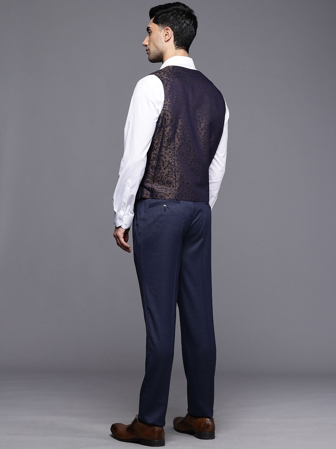 Raymond Slim Fit Self Design Notched Lapel Single-Breasted Formal 3 Piece Suits