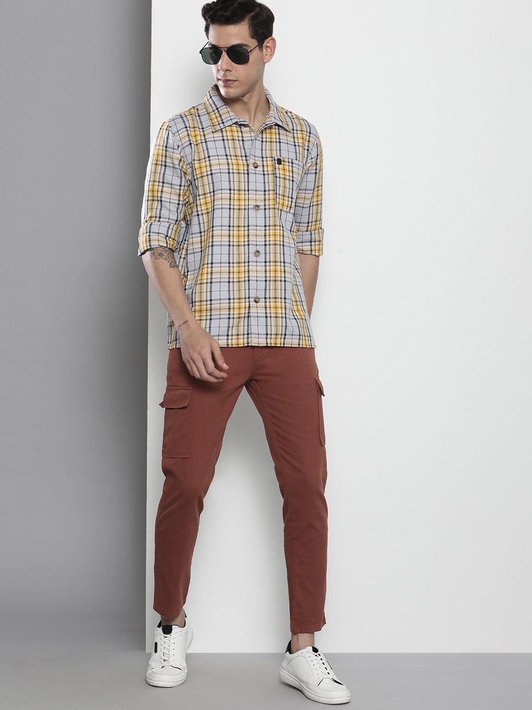 The Indian Garage Co Men Rust Slim Fit Cargos Trousers