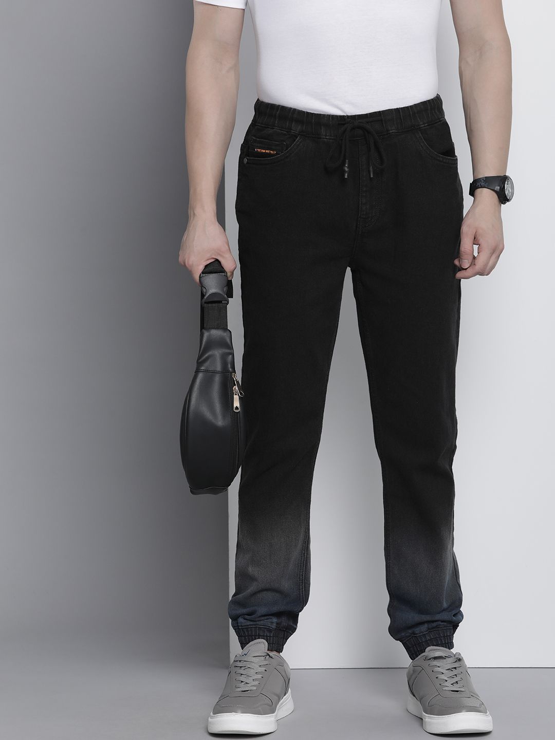 The Indian Garage Co Men Light Fade Ombre Stretchable Jogger Jeans