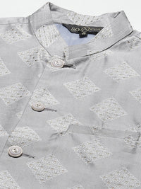 SOJANYA Men Blue Kurta with Churidar
