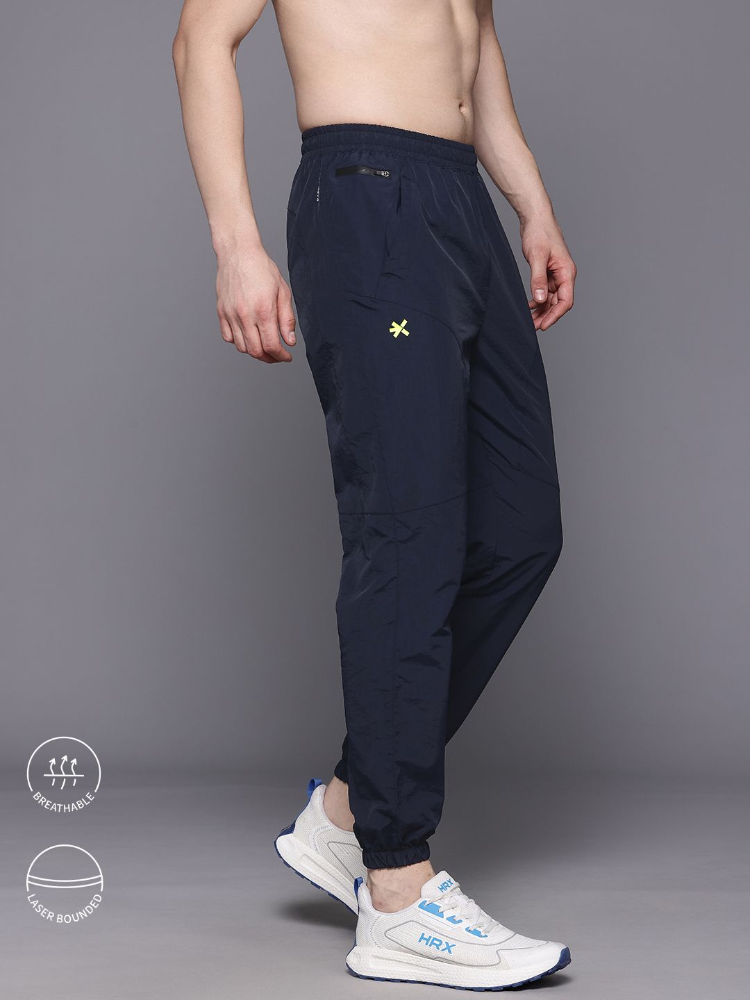 HRX by Hrithik Roshan Men Brand Logo Detail Regular Fit Rapid-Dry Training Joggers