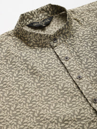 SOJANYA Men Grey Ethnic Motifs Woven Design Kurta with Churidar & Nehru Jacket