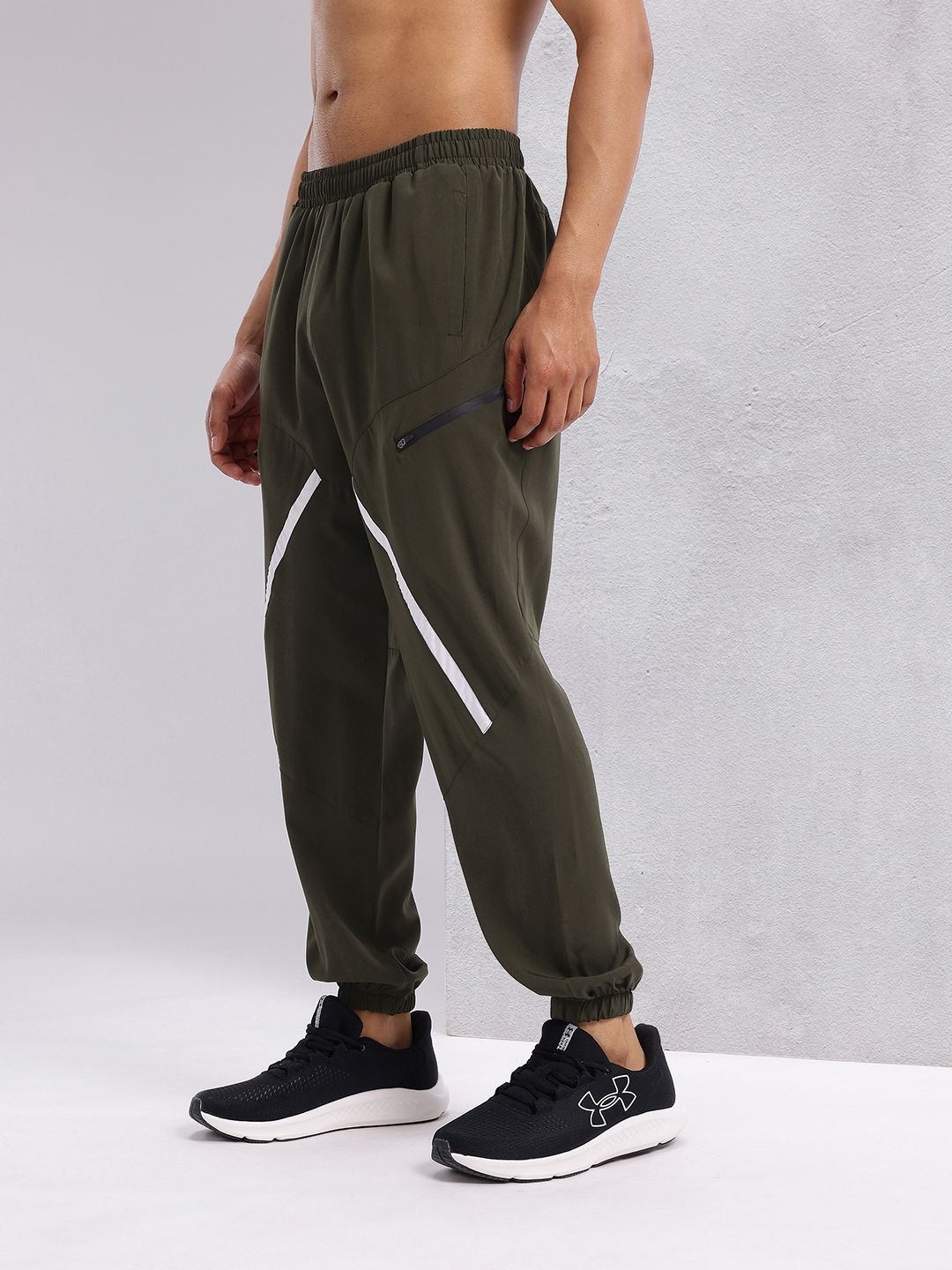 HRX by Hrithik Roshan Men Rapid-Dry Training Joggers