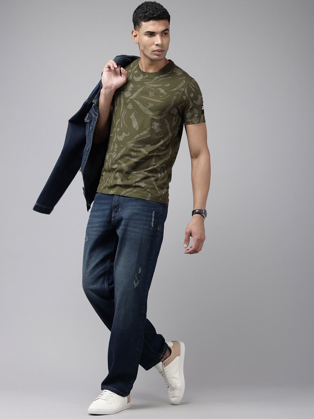 SPYKAR Graphic Printed Slim Fit T-shirt