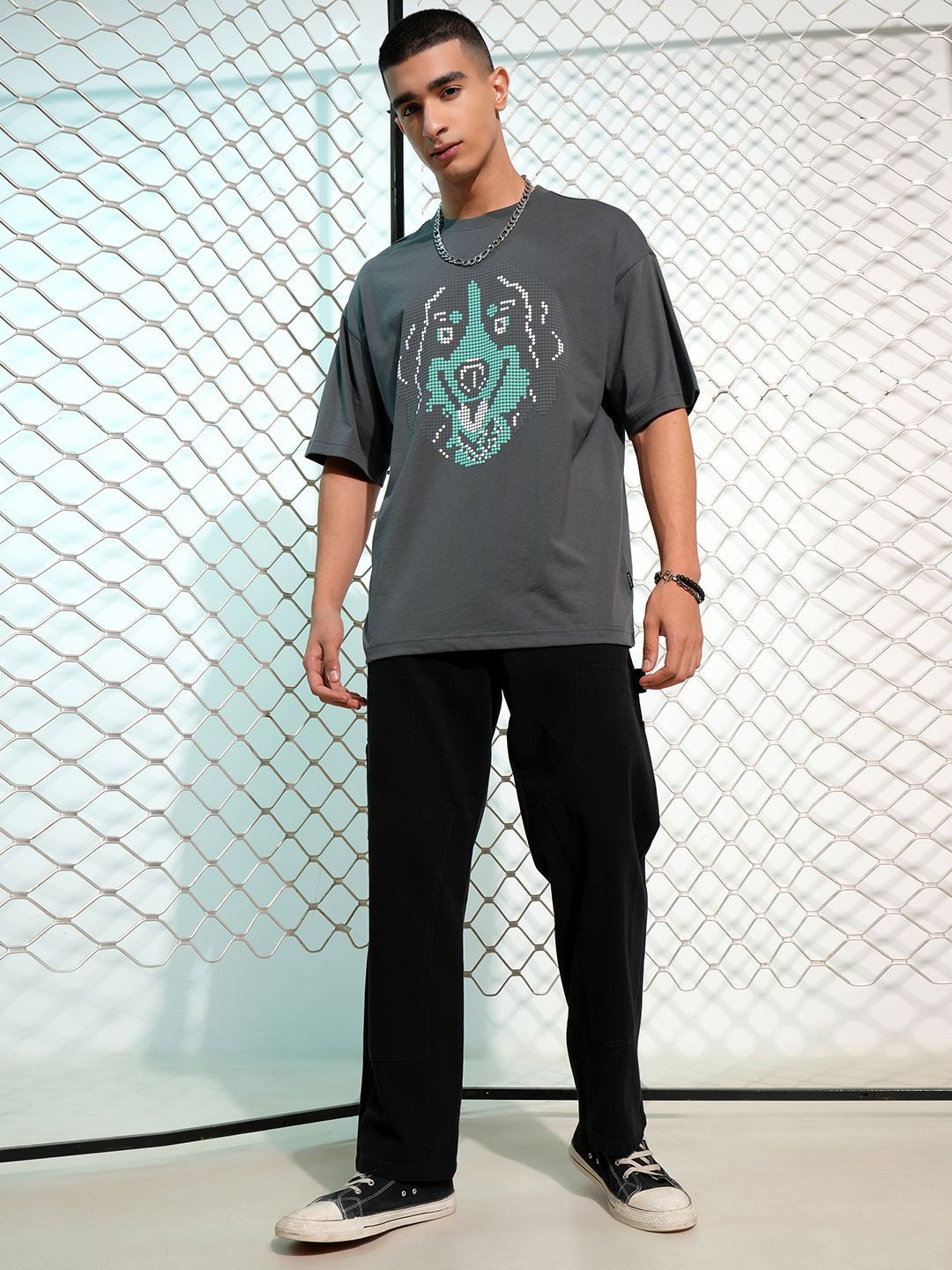 Highlander Graphic Printed Neck Drop-Shoulder Lengan T-Shirt Besar