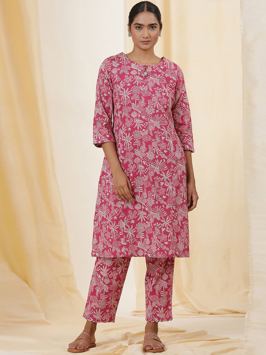 W Ethnic Motifs Printed Keyhole Neck Pure Cotton Straight Kurta With Trousers