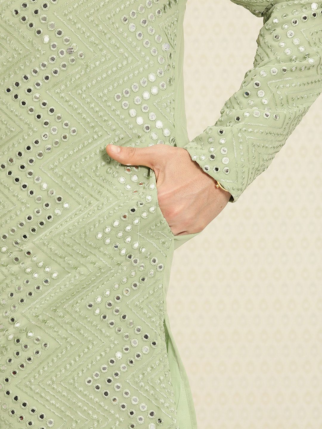 House of Pataudi Men Green Embellished Mirror Work Jashn Kurta