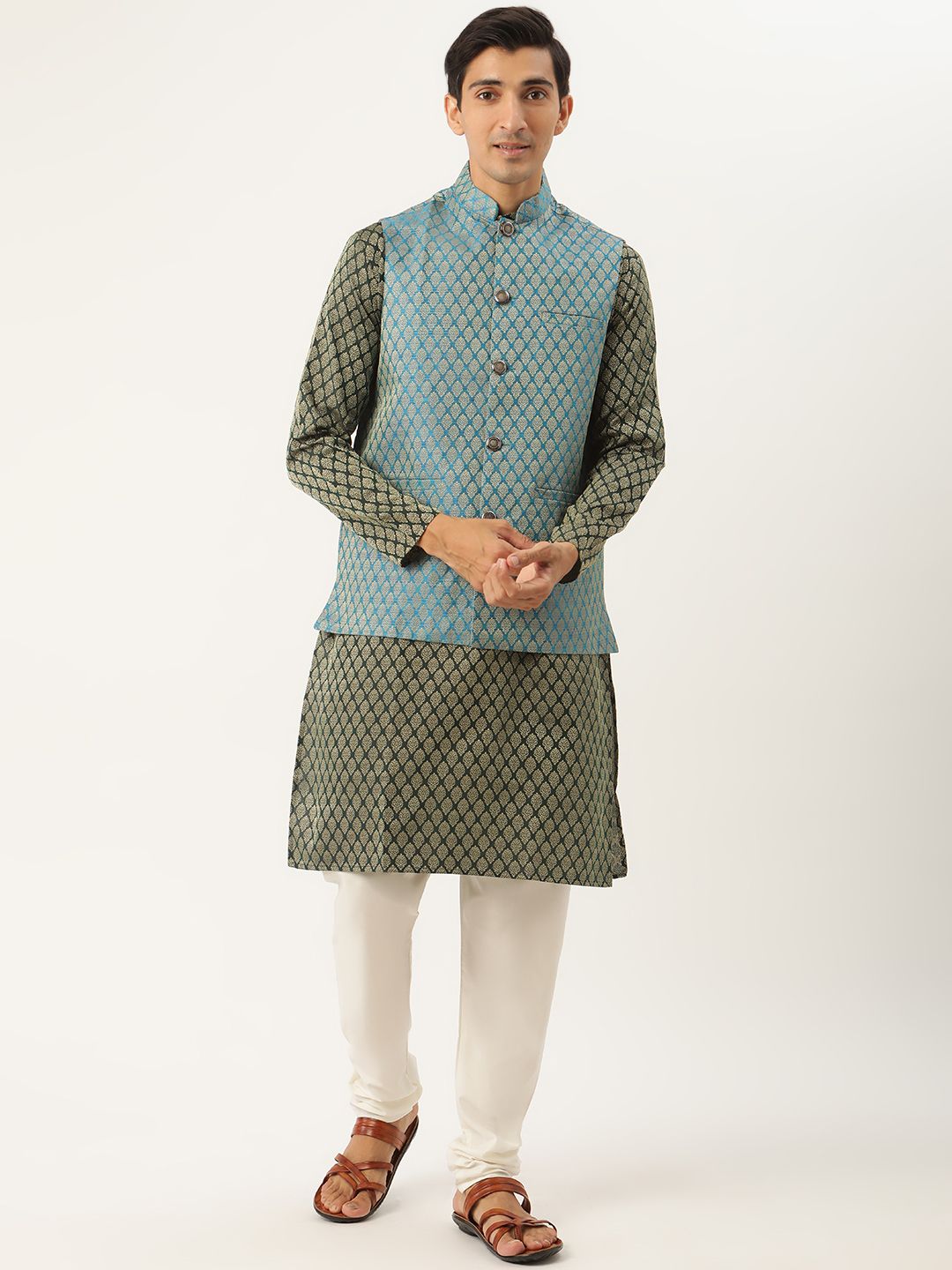 SOJANYA Kurta Tenun Jacquard Lelaki Hijau & Putih Putih dengan Jaket Churidar & Nehru