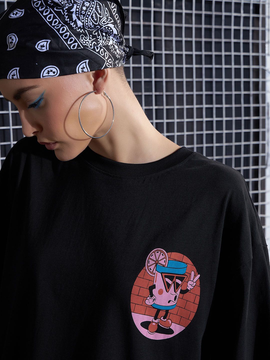 SASSAFRAS Graphic Printed Drop-Shoulder Oversized Pure Cotton T-shirt