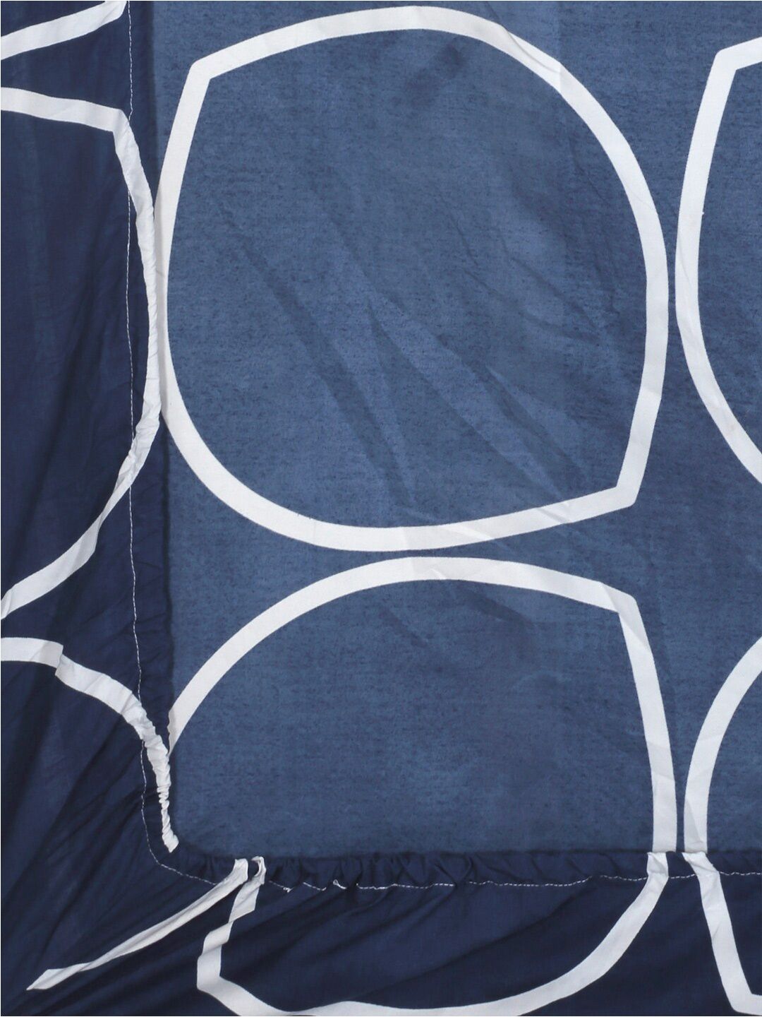 KLOTTHE Blue & White Geometric-Printed Fitted Double King Bedsheet with 2 Pillow Covers