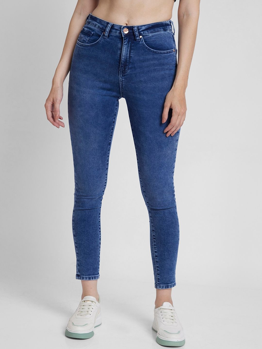 SPYKAR Women Super Skinny Fit Clean Look Mid-Rise Heavy Fade Crinkle Stretchable Jeans