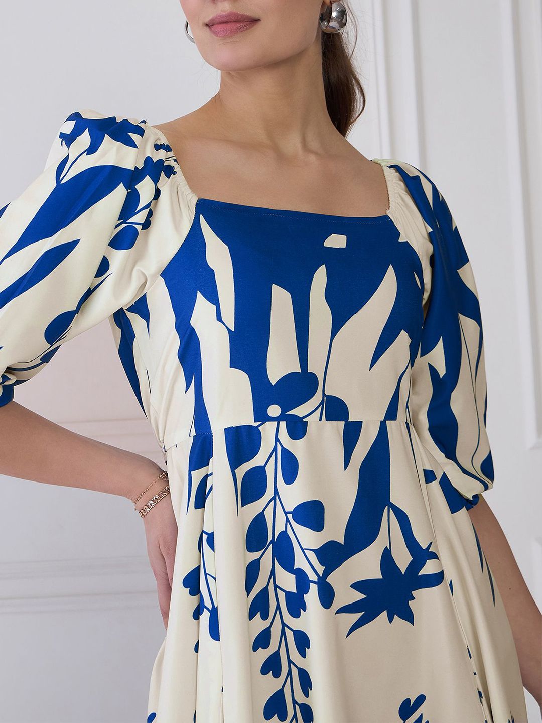 Antheaa Tie and Dye Print Puff Sleeve Crepe A-Line Midi Dress