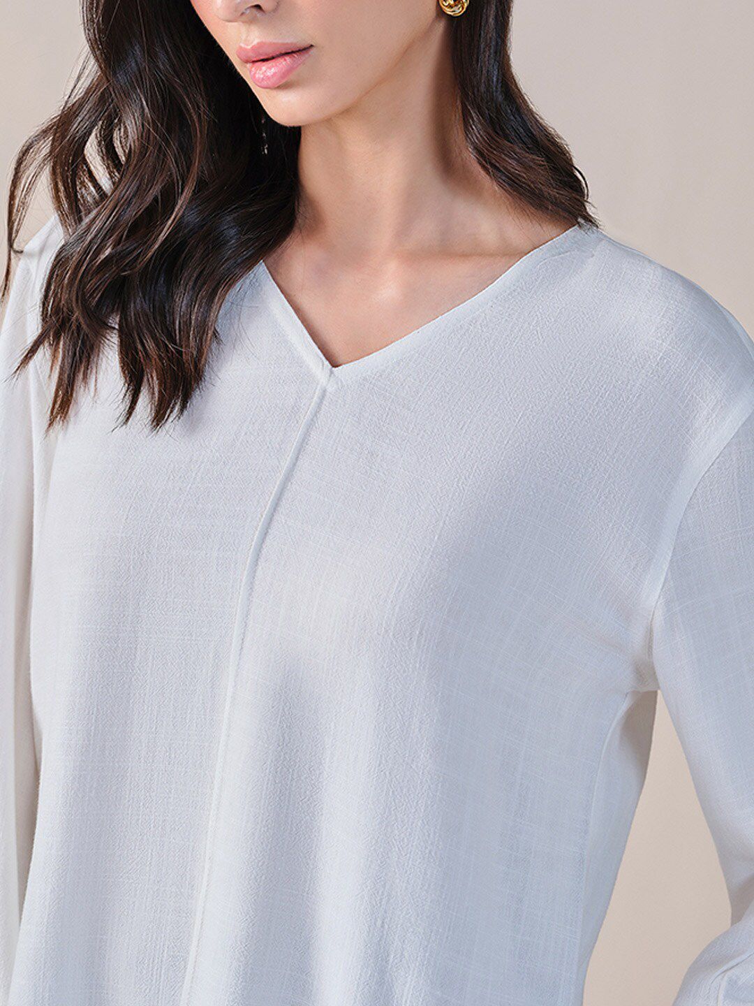 AND V-Neck Long Sleeves Top