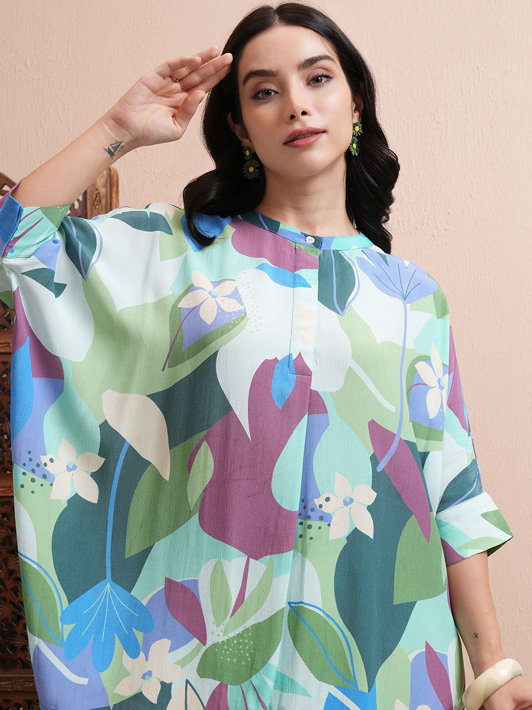 Vishudh Women Floral Printed Mandarin Collar Top