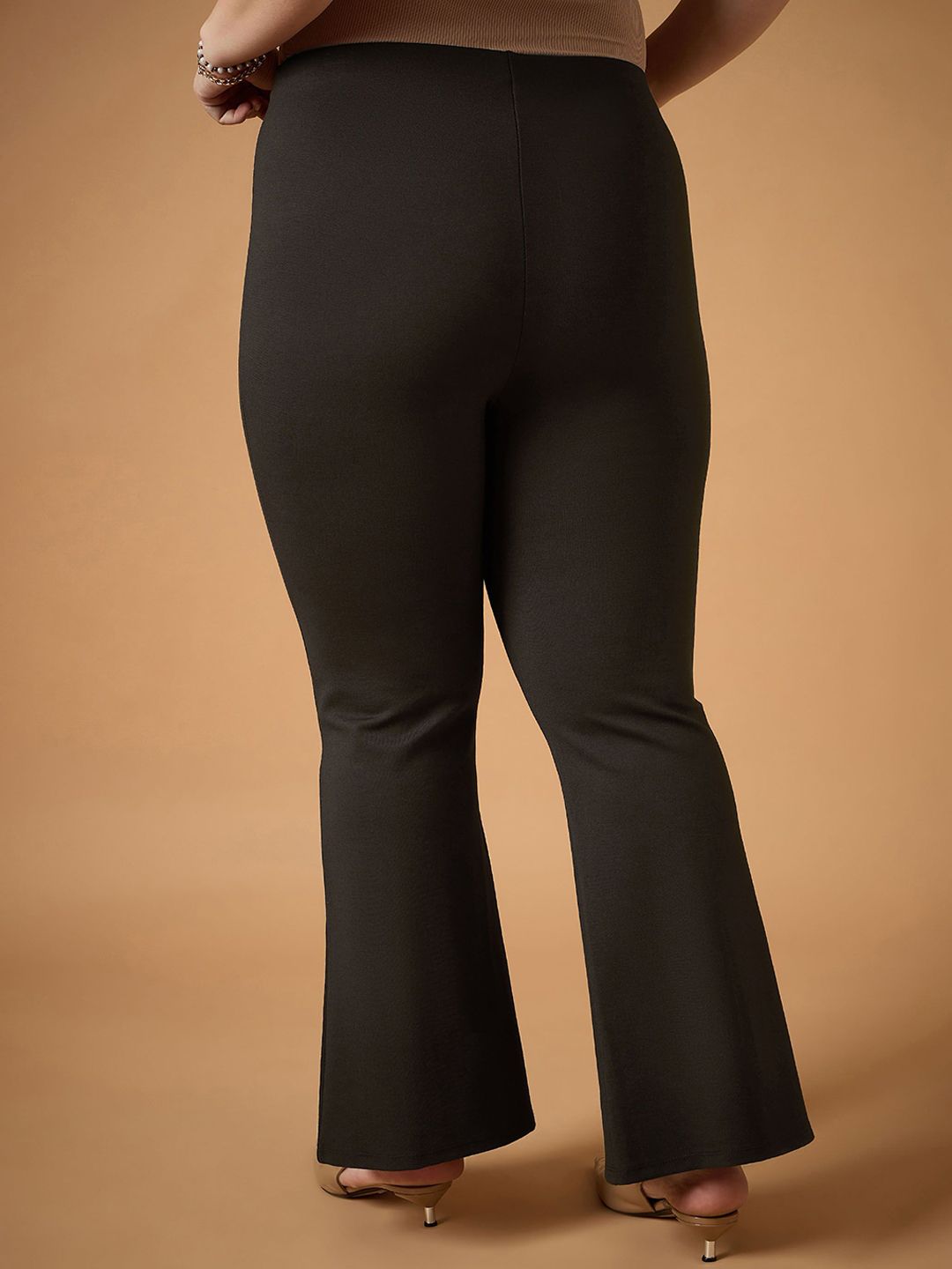 SASSAFRAS Curve Women Comfort Slim Fit High-Rise Trousers