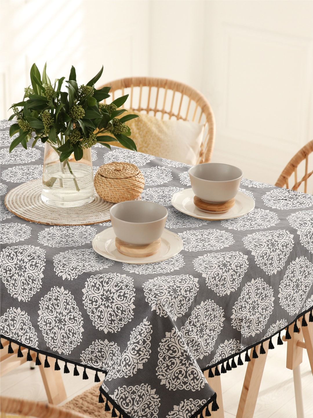 URBAN SPACE Grey & White Ethnic Motifs Printed Pure Cotton 4-Seater Table Cover
