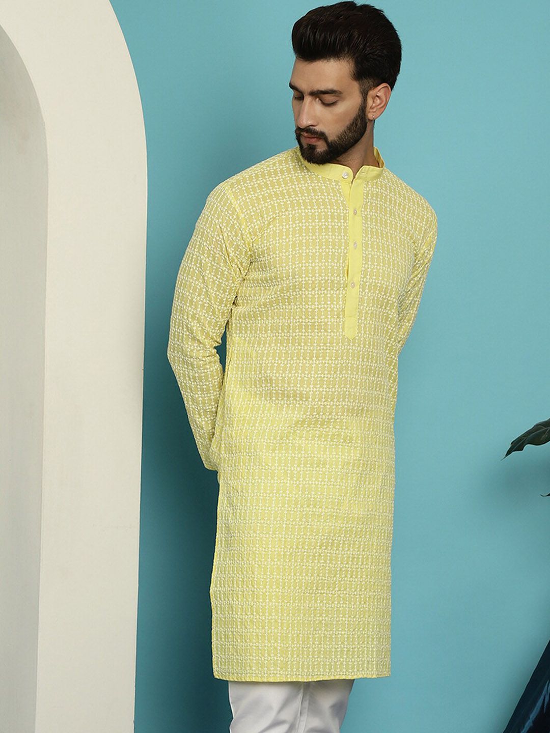 SOJANYA Striped Embroidered Thread Work Mandarin Collar Pure Cotton Straight Kurta