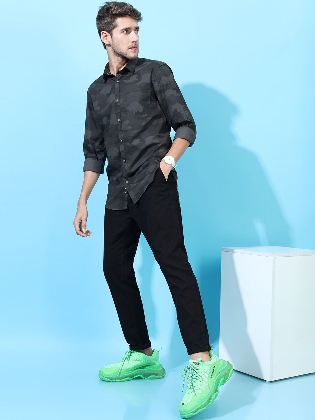 HIGHLANDER Men Black Tapered Fit Chinos
