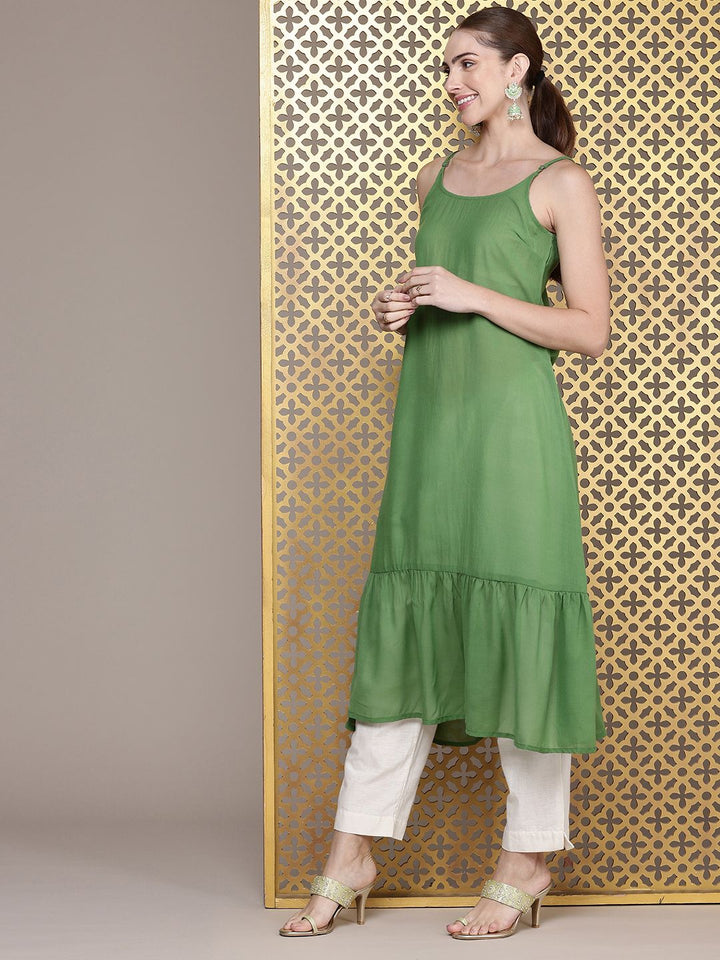 House of Pataudi Shoulder Straps Jashn Kurta With Longline Shrug