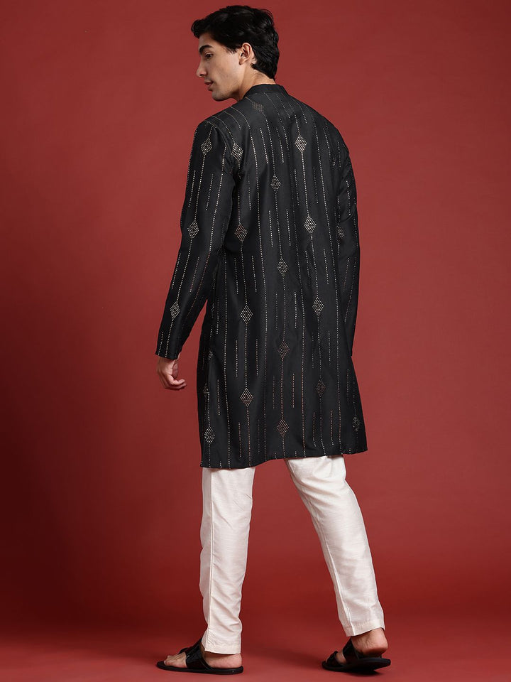 Anouk Embellished Mukaish Kurta