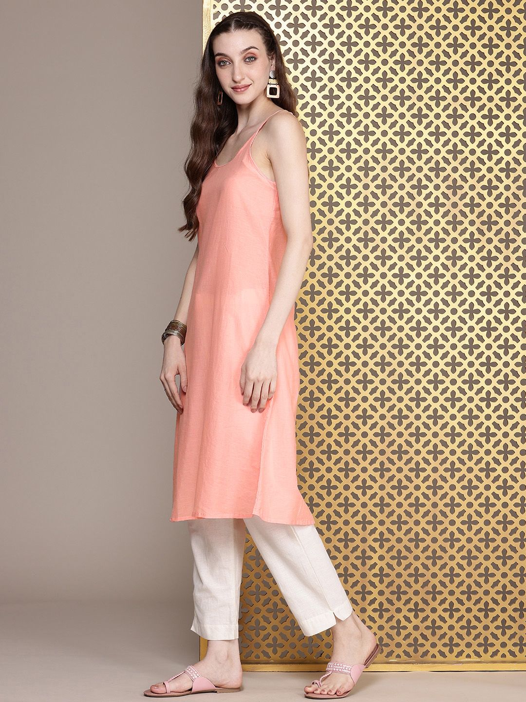 House of Pataudi Jashn Chikankari Floral Embroidered Thread Work Floral Kurta