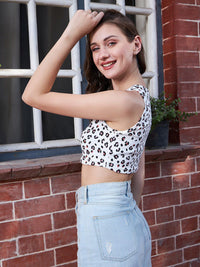 Berrylush Animal Printed Round Neck Sleeveless Fitted Crop Top