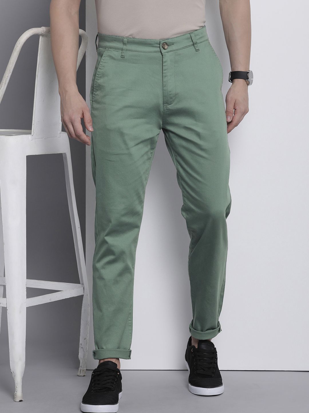 The Indian Garage Co Men Solid Slim Fit Chinos Trousers