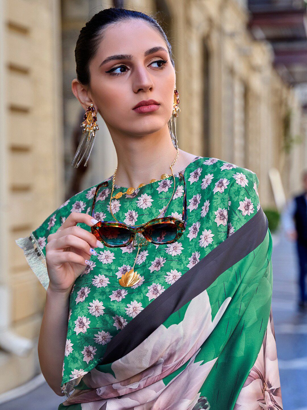 Saree mall Floral Printed Satin Sarees
