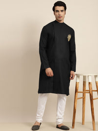 Anug by SOJANYA Men Black Thread Work Band Collar Pure Cotton Kurta