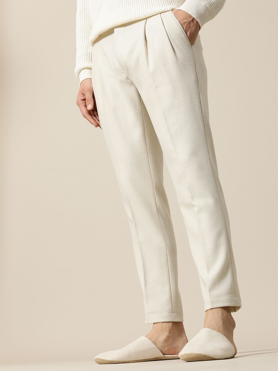Mr Bowerbird Men Solid Tailored Pleated Trousers