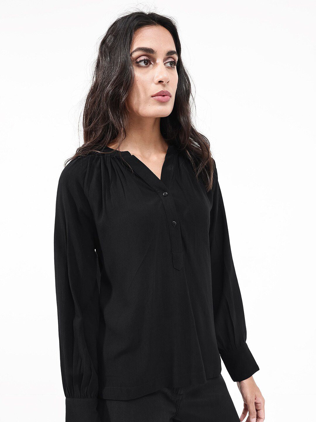 RAREISM Kella V-Neck Cuffed Sleeves Regular Top