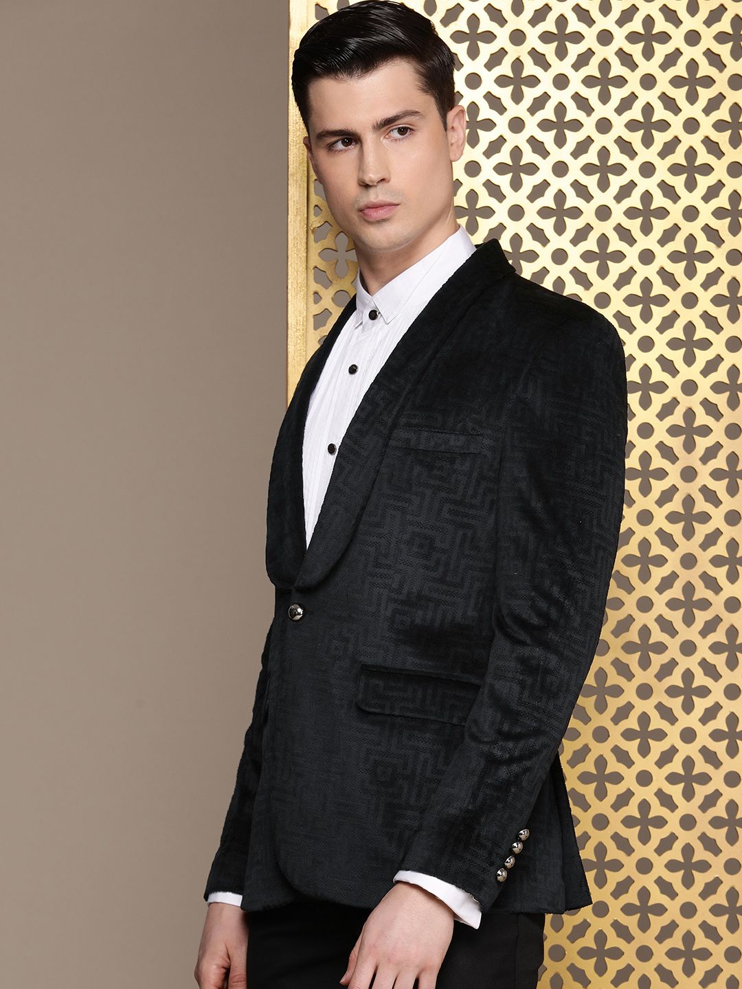 House of Pataudi Tailored Geometric Self Design Velvet Finish Single-Breasted Party Blazer