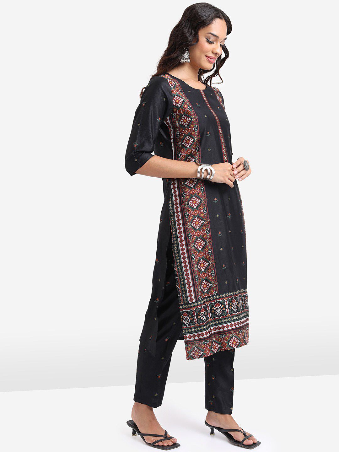 Vishudh Ethnic Motifs Printed Regular Kurta With Trousers & Dupatta